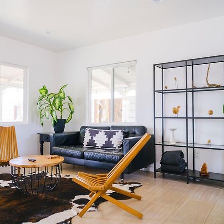 The Zen - Outdoor Shower, Gas Fireplace, Walkable To Shops & Restaurants Joshua Tree Exterior photo