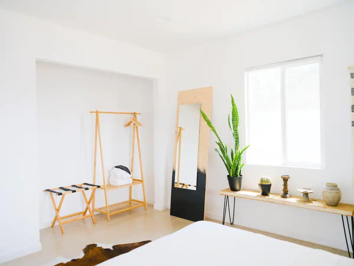 The Zen - Outdoor Shower, Gas Fireplace, Walkable To Shops & Restaurants Joshua Tree Exterior photo