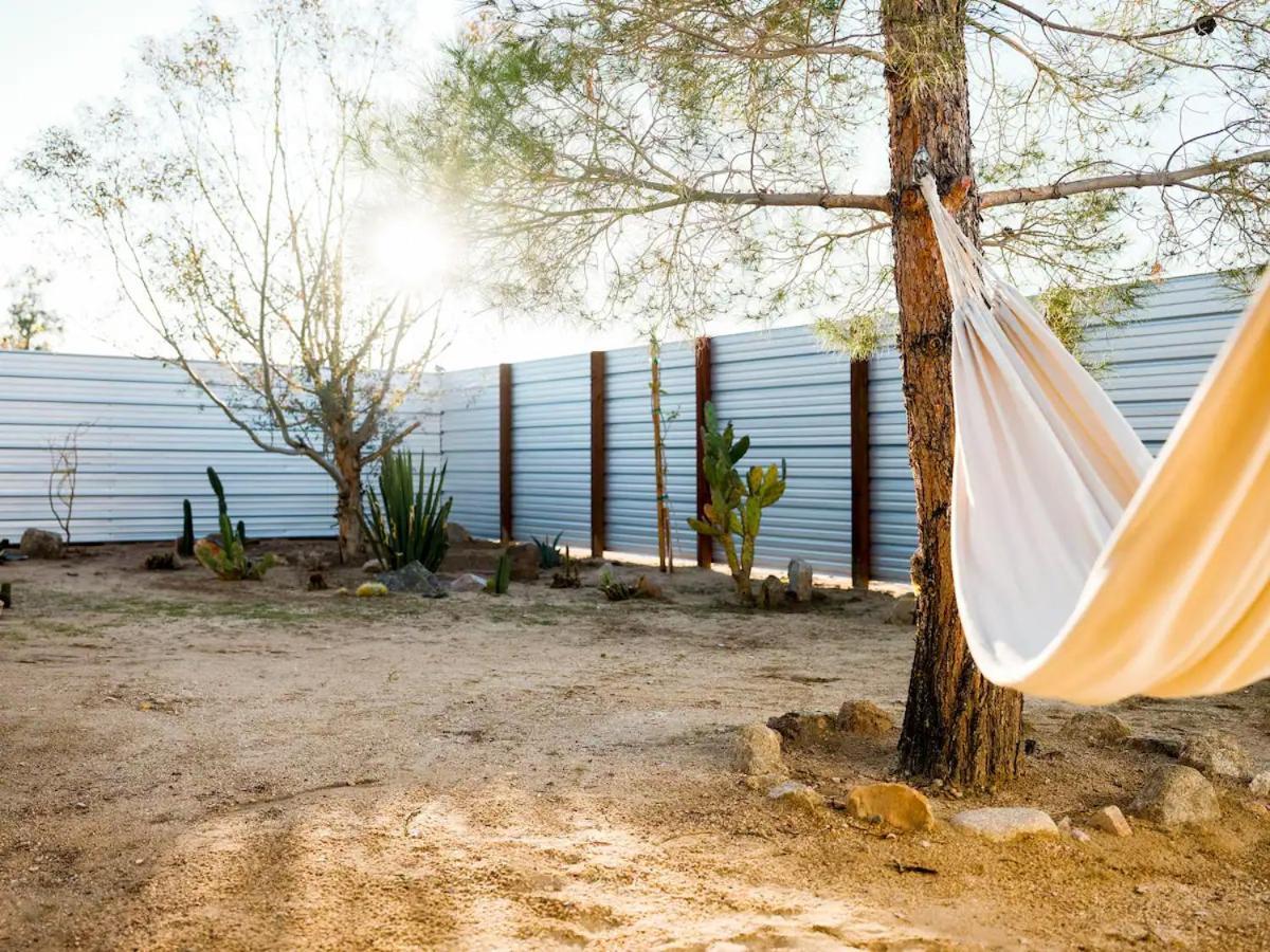 The Zen - Outdoor Shower, Gas Fireplace, Walkable To Shops & Restaurants Joshua Tree Exterior photo